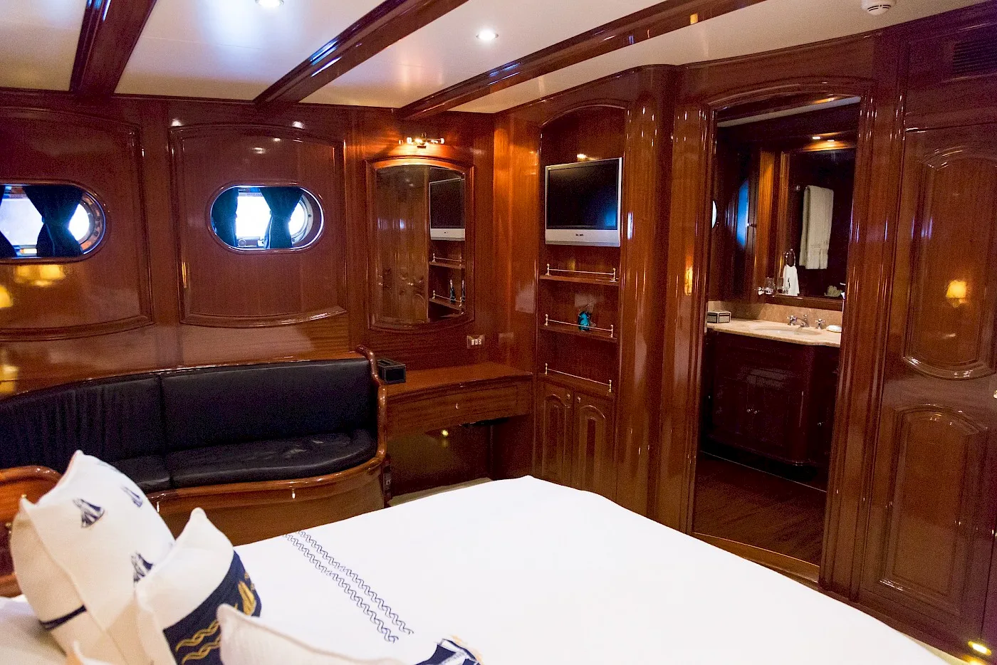 Luxury motor sailing yacht gulet photos for the charter company Contact Yachts